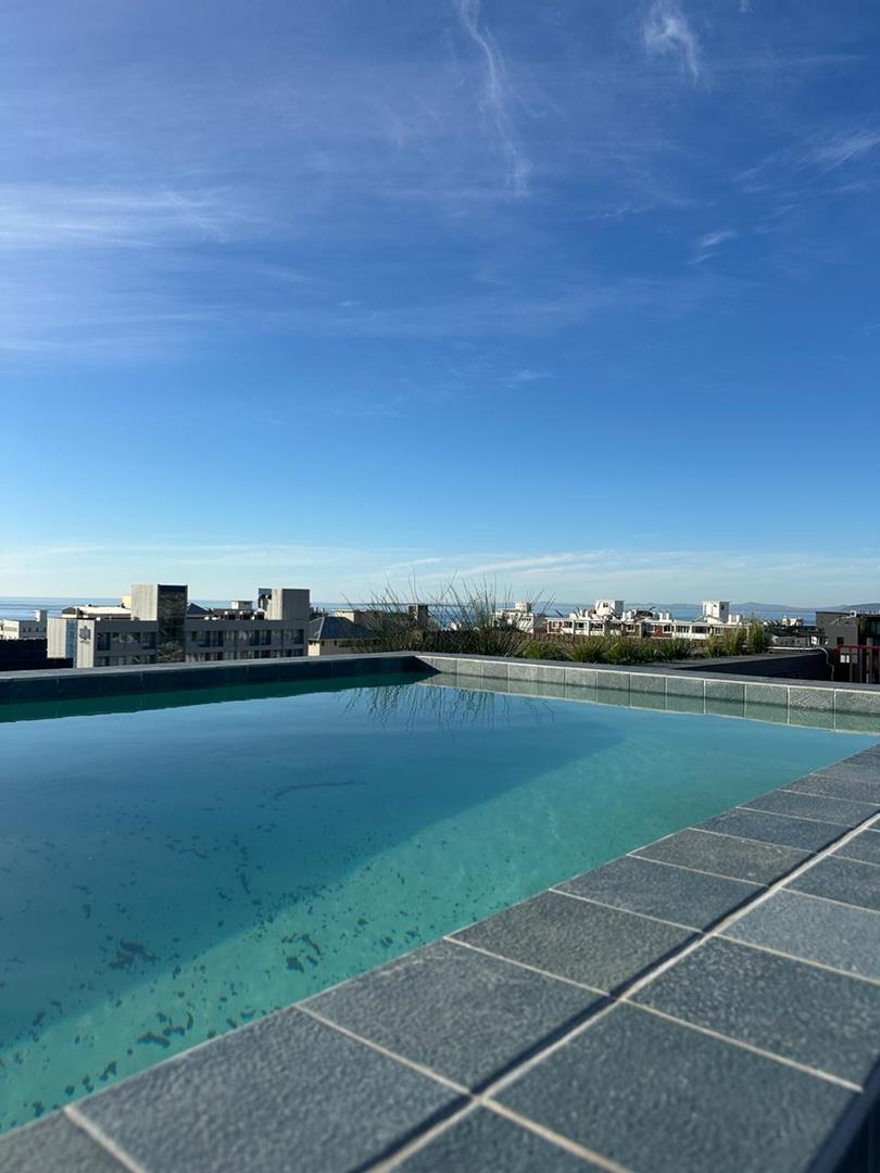 1 Bedroom Property for Sale in Sea Point Western Cape